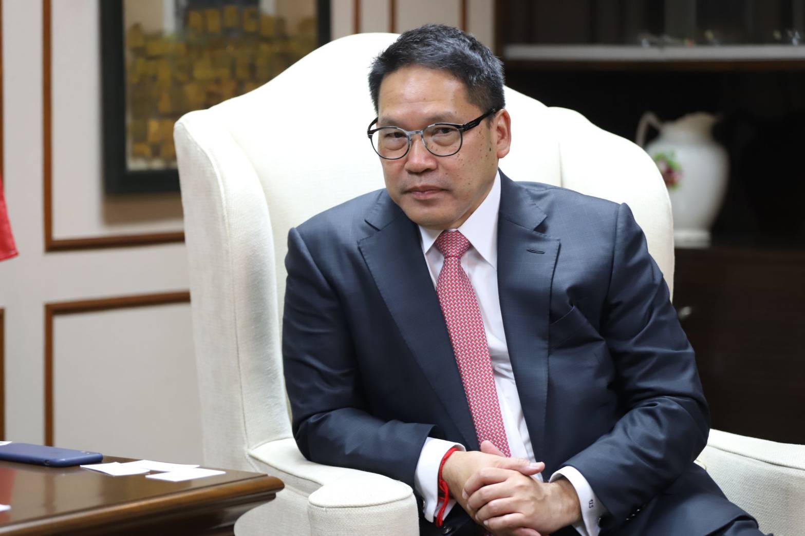อสังหาฯ ฝันค้าง “อุตตม” ปัดถก ธปท.ปลดล็อก LTV