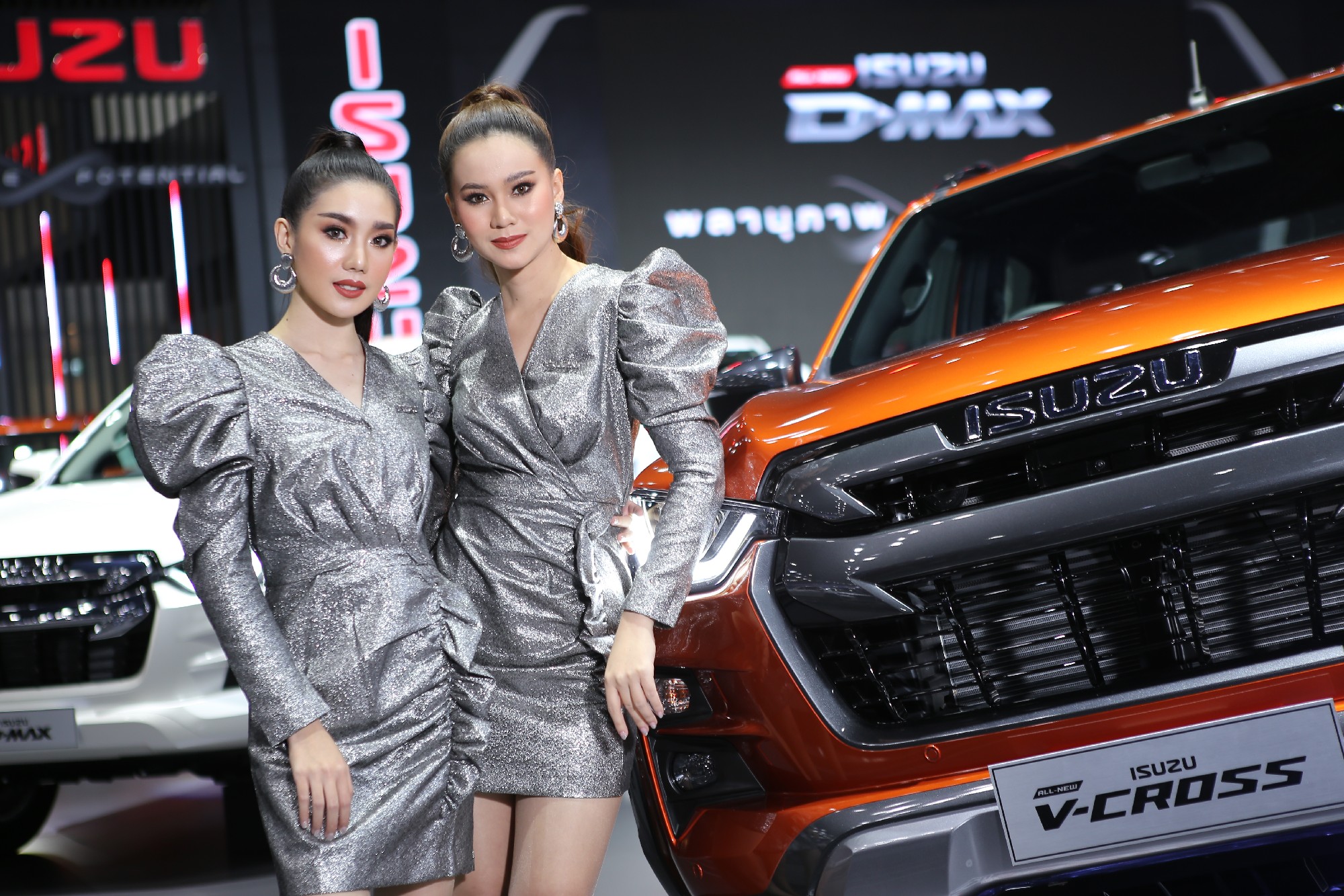 พาชมสาวสวย “พริตตี้” ในมอเตอร์เอ็กซ์โป 2019