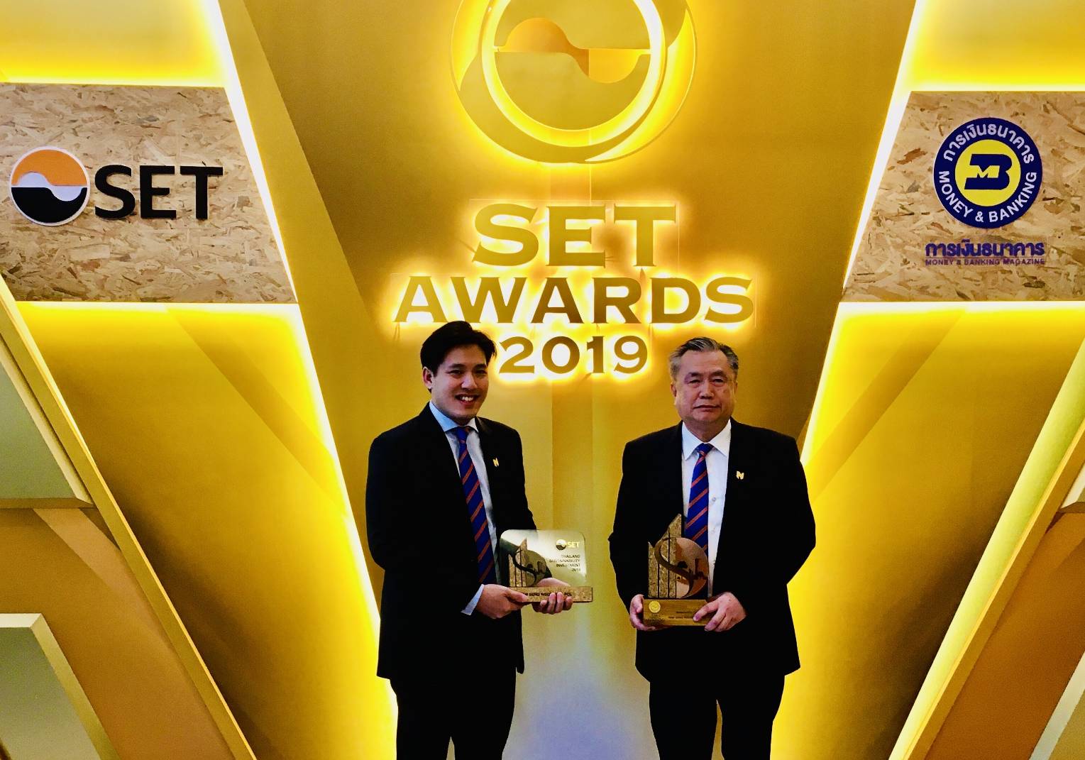 “นำสินประกันภัย” ปลื้มรับ 2 รางวัลในงาน SET Awards 2019