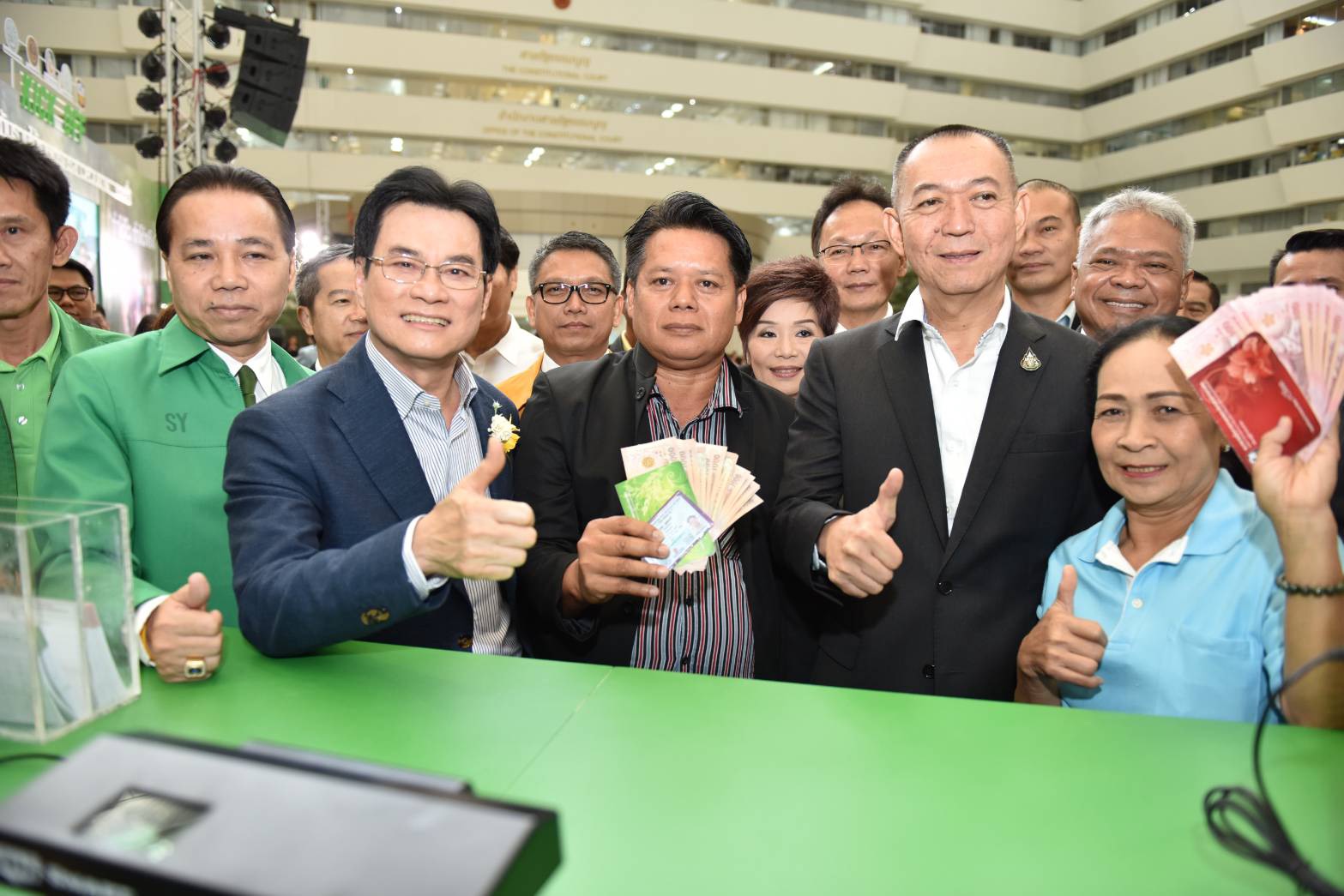 “จุรินทร์-เฉลิมชัย” Kick off ประกันรายได้ชาวสวนยาง จ่ายส่วนต่างราคายางวันนี้ทั่วประเทศ