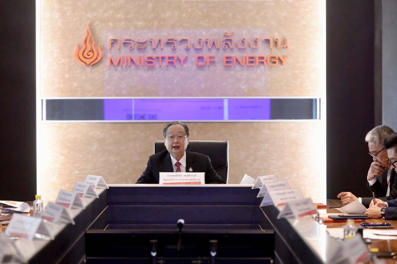 “สนธิรัตน์” เตรียมชงเกณฑ์โรงไฟฟ้าชุมชนเข้า กพช. ธ.ค.นี้ พร้อมประกาศเป็น LNG HUB ปี 63