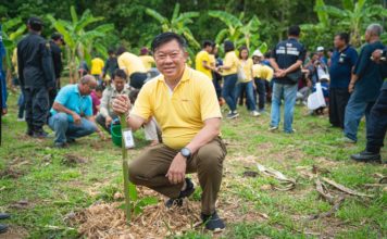 พิชัย จิราธิวัฒน์ กรรมการบริหาร บริษัท กลุ่มเซ็นทรัล จำกัด