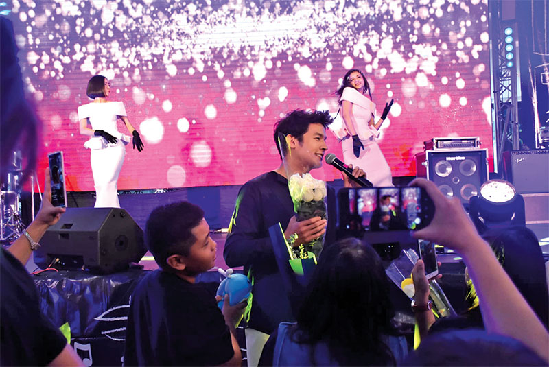 ทีวีรายได้ติดหล่ม …เหนื่อยยาวข้ามปี