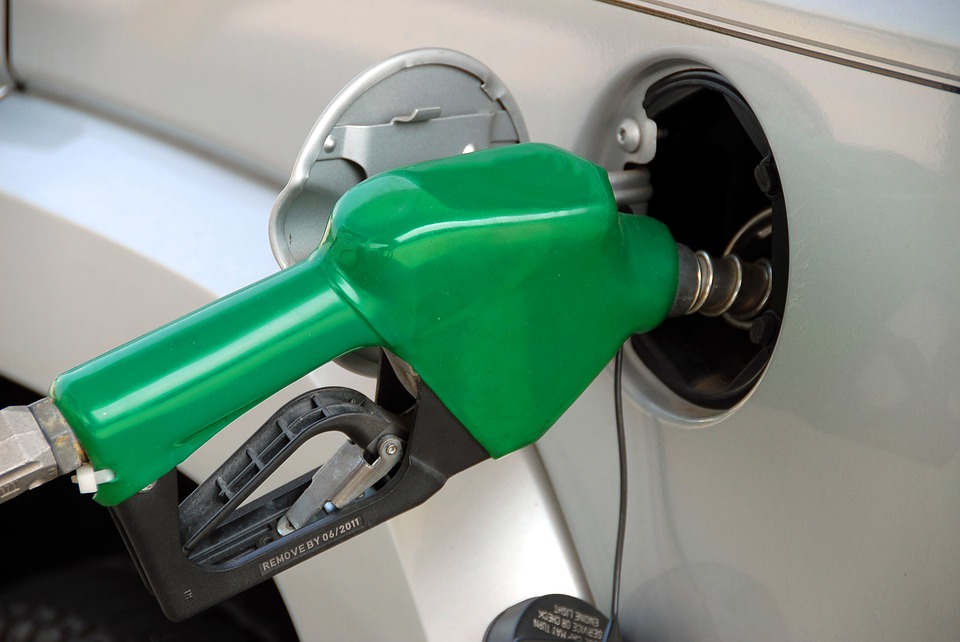 PTT Station ลดราคาน้ำมันเบนซิน-โซฮอล์ทุกชนิดลดลง 0.30 บาท เว้น E85 ลดลง 0.15 บาท