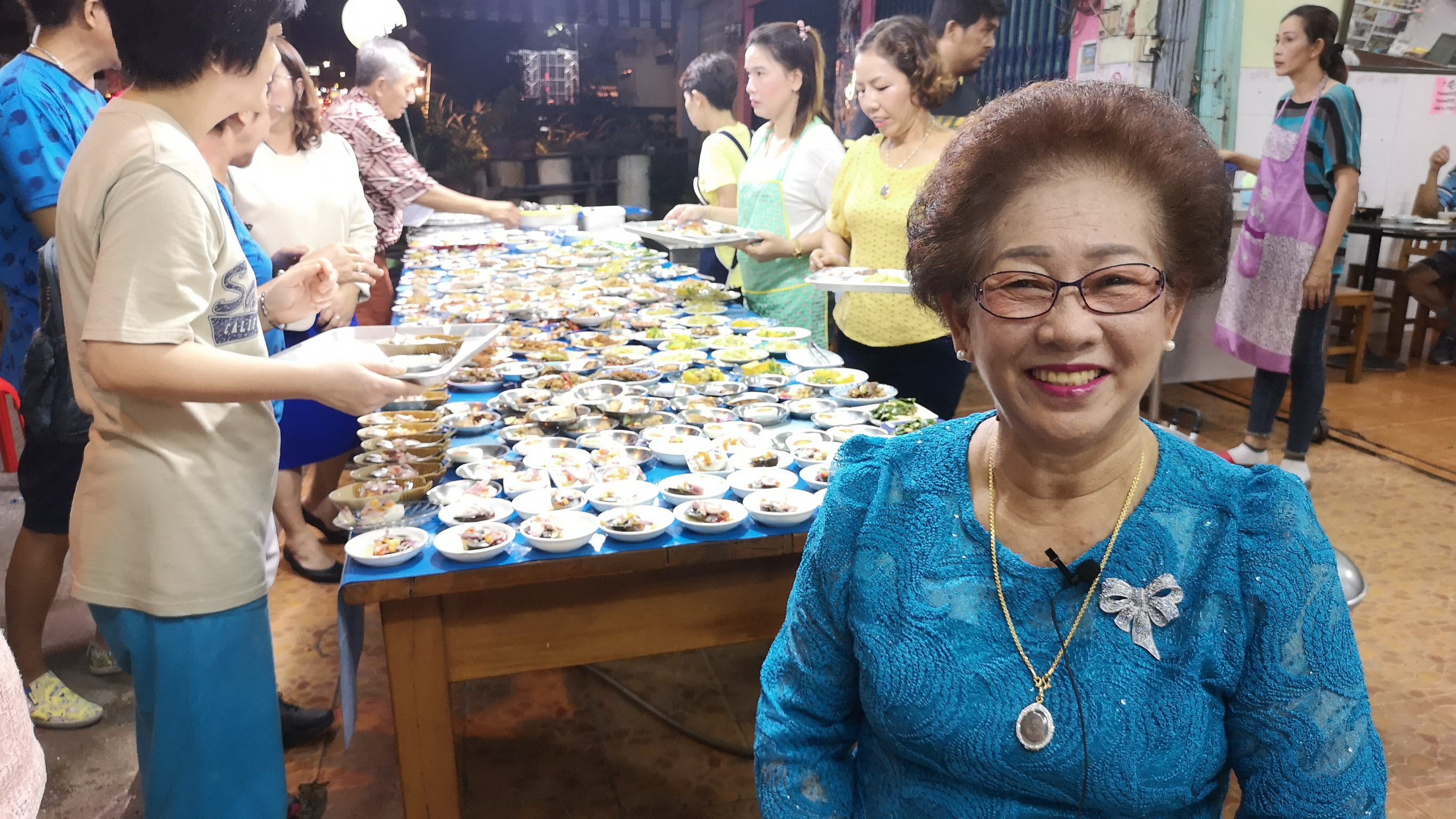 ธุรกิจร้านอาหารตรังคึกคัก”ภาสินี”อัดโปรหนักขาย 24 ชั่วโมง