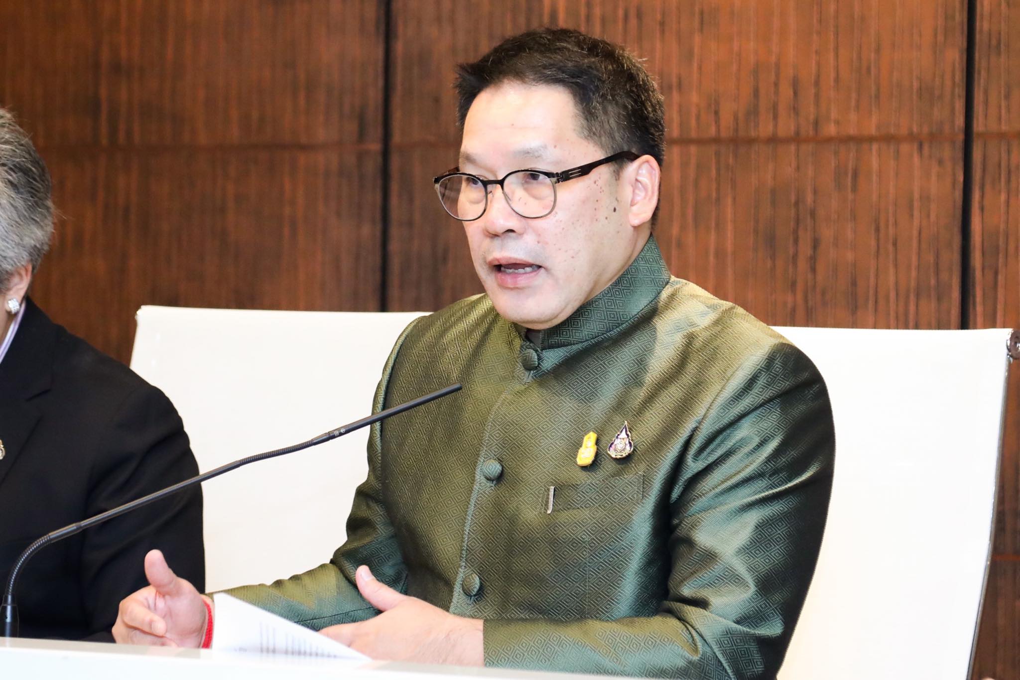 “อุตตม” เตรียมต่อยอด “ชิมช้อปใช้” แจกของขวัญปีใหม่คนไทยอีกระลอก