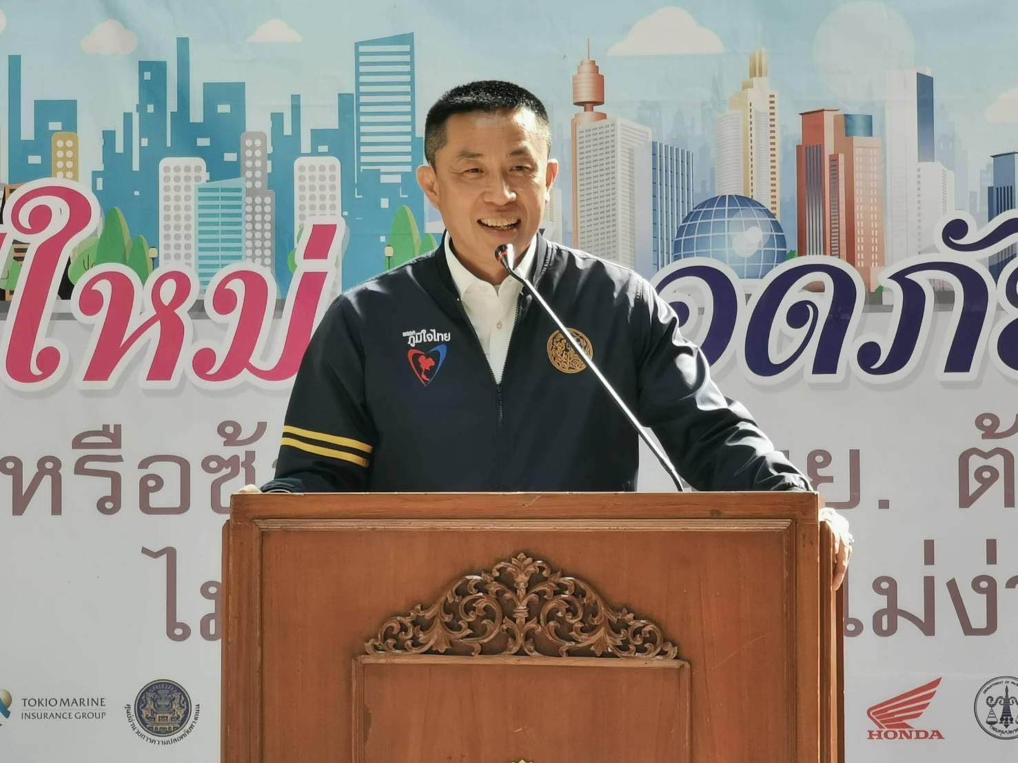 “ศักดิ์สยาม” ขันนอต “จุดตัดรถไฟ-คนล้นตู้” หัวลำโพงแน่นเฉียดแสนจัดรถเสริมปีใหม่