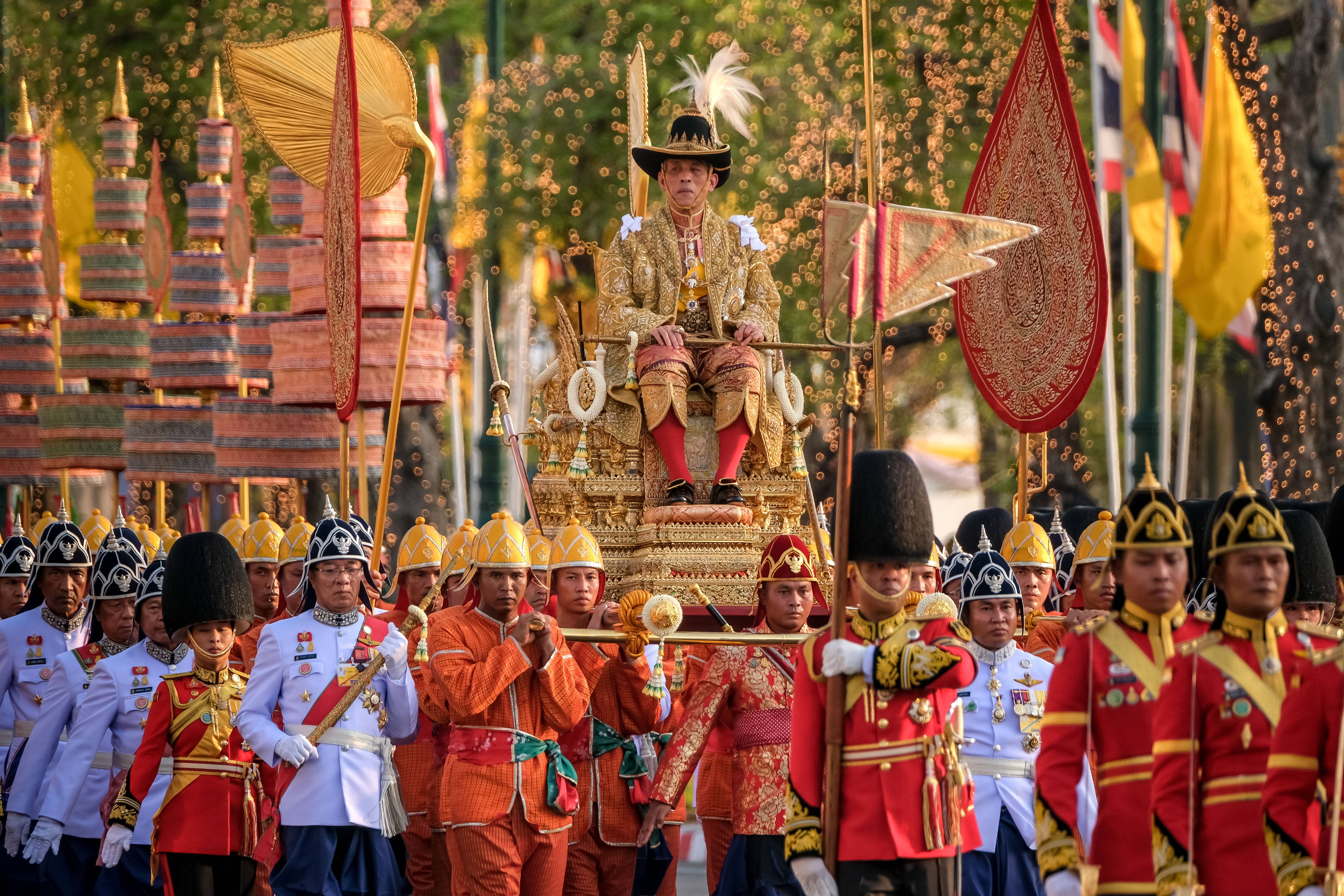 สุดปิติ “พระราชินี-เจ้าฟ้าพัชรกิติยาภา” จะเสด็จฯ ริ้วขบวนราบ คู่เคียงพระราชยานพุดตานทอง