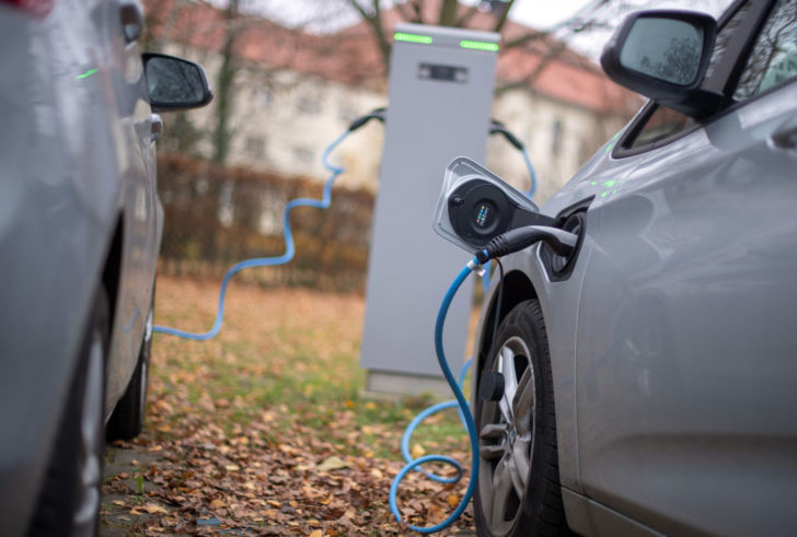 Charging column for electric cars