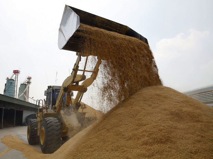 THA: Rice Price Rises Threaten Worlds Poorest ชง “บิ๊กตู่” ขายข้าวจีทูจีแบบใหม่ ให้พ่อค้าใช้ “สต๊อกรัฐ” ส่งออก