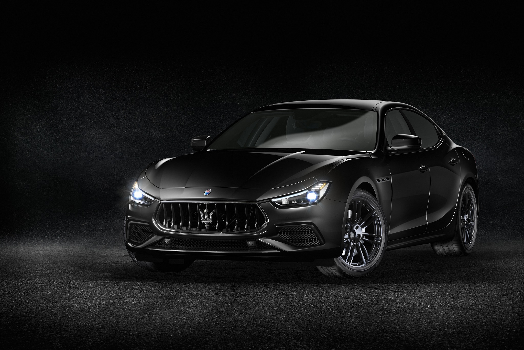 ห้ามพลาด “Maserati Ghibli Nerissimo Edition” สปอร์ตสายดาร์คมาดเข้ม