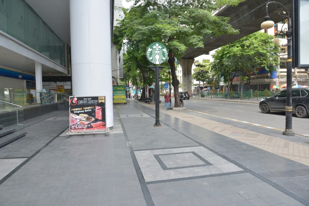 ถนนคนเดิน สีลม