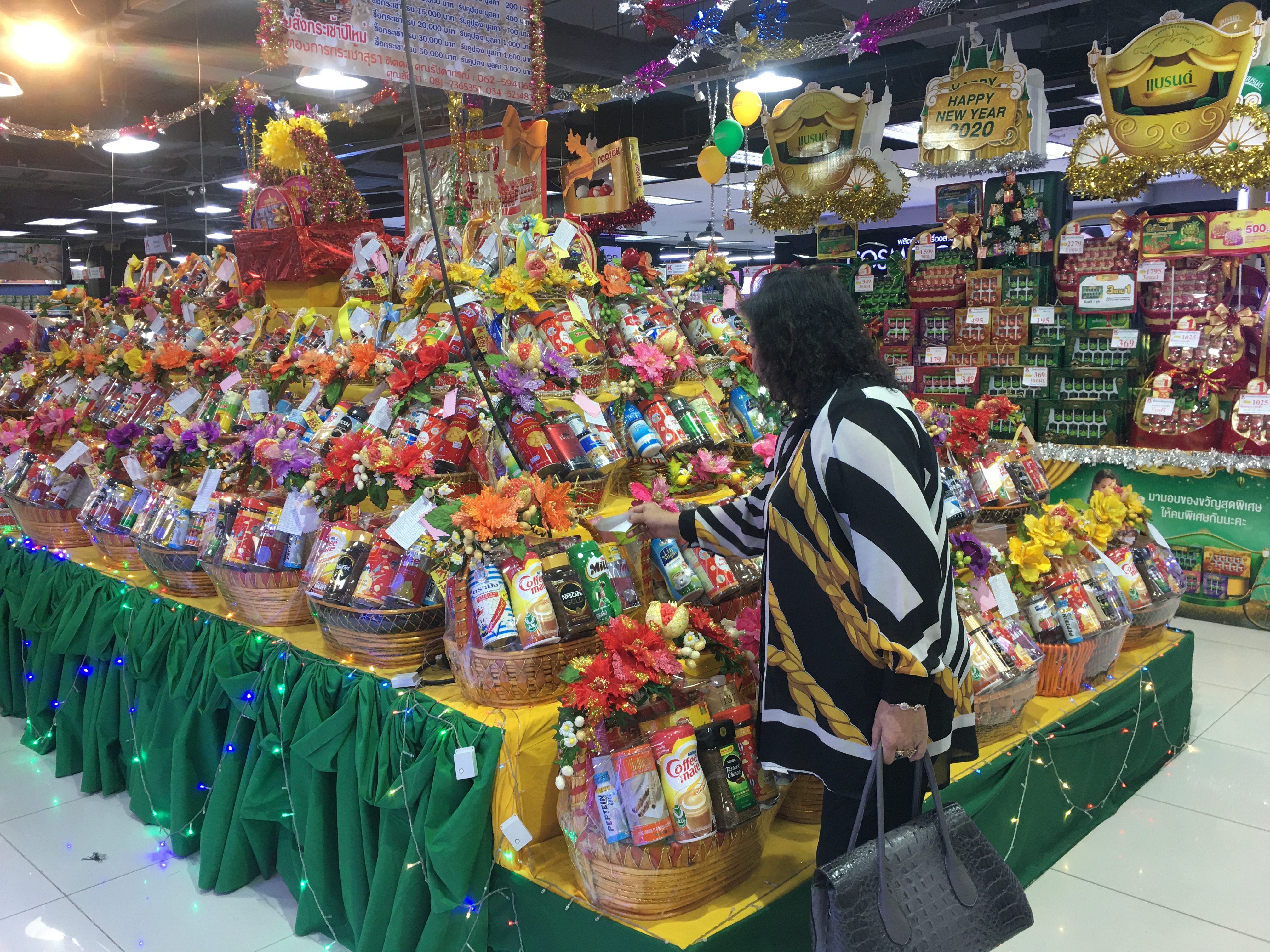 ‘ฝึกสติ’ รับปีใหม่ 2563 ท่ามกลางเศรษฐกิจผันผวน