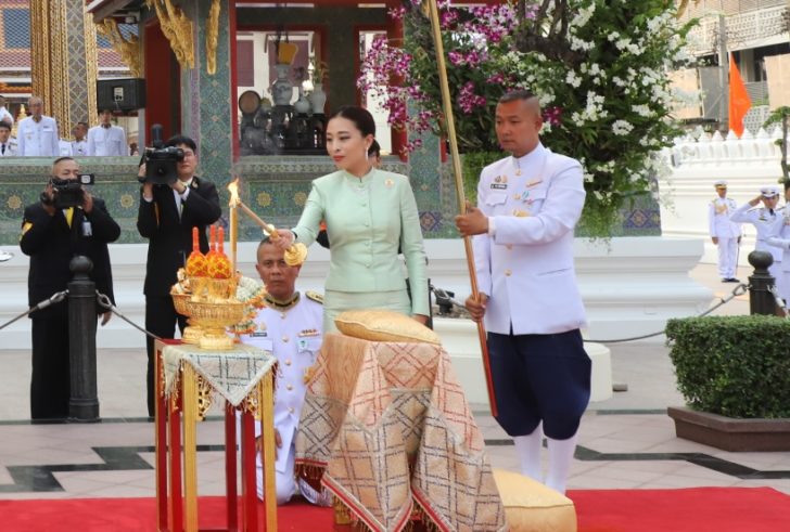 011 เจ้าฟ้าพัชรกิติยาภาฯ เสด็จแทนพระองค์ทรงบำเพ็ญพระราชกุศลสมโภช วัดราชบพิธฯ ครบ 150 ปี