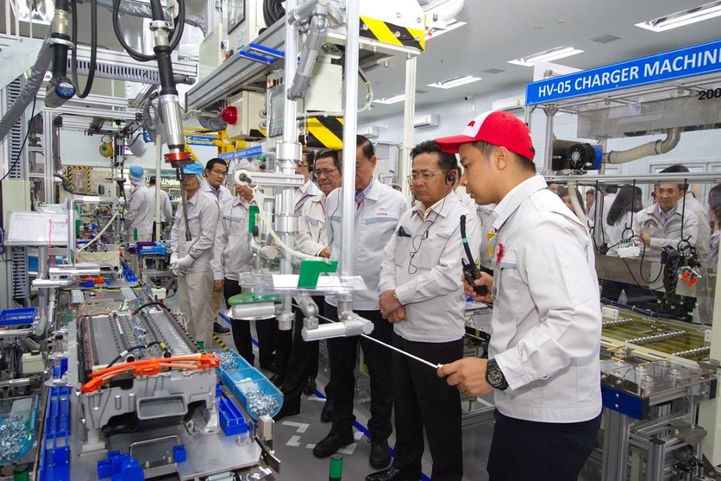 “โตโยต้า” ลั่น 3 ปีคลอดรถอีวี BOI ไฟเขียวเทเพิ่ม 2 พันล้าน ต่อยอดไฮบริด