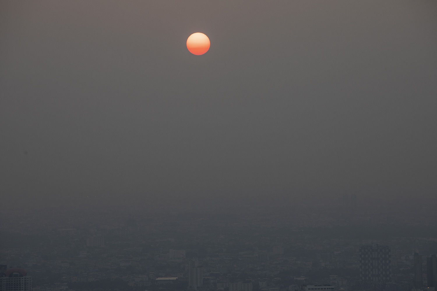 หนีฝุ่น PM2.5! โรงเรียนเซนต์ดอมินิก ประกาศหยุด 3 วัน-ห่วงสุขภาพนักเรียน