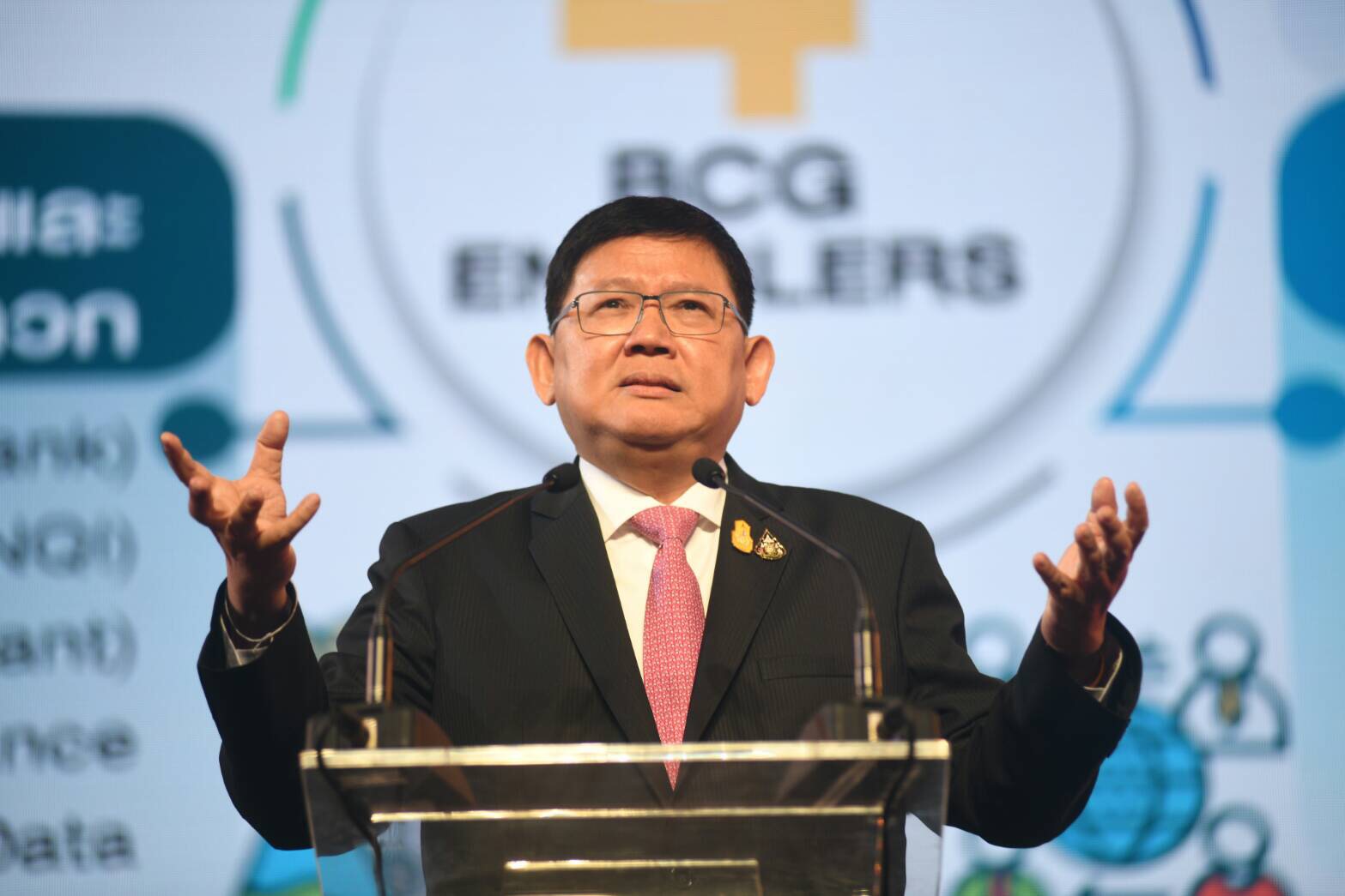 “สุวิทย์” ชูลงทุนด้านองค์ความรู้ ดัน BCG Model ขับเคลื่อนเศรษฐกิจ