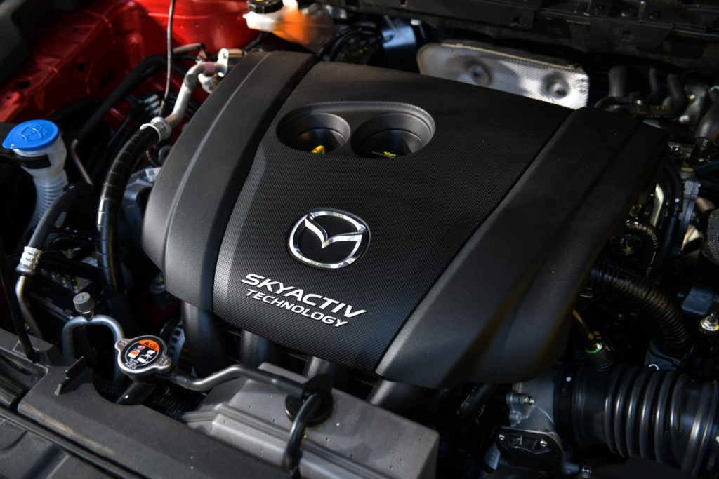 ห้องเครื่องยนต์ มาสด้า ซีเอ็กซ์-8 (Mazda CX-8) ใหม่