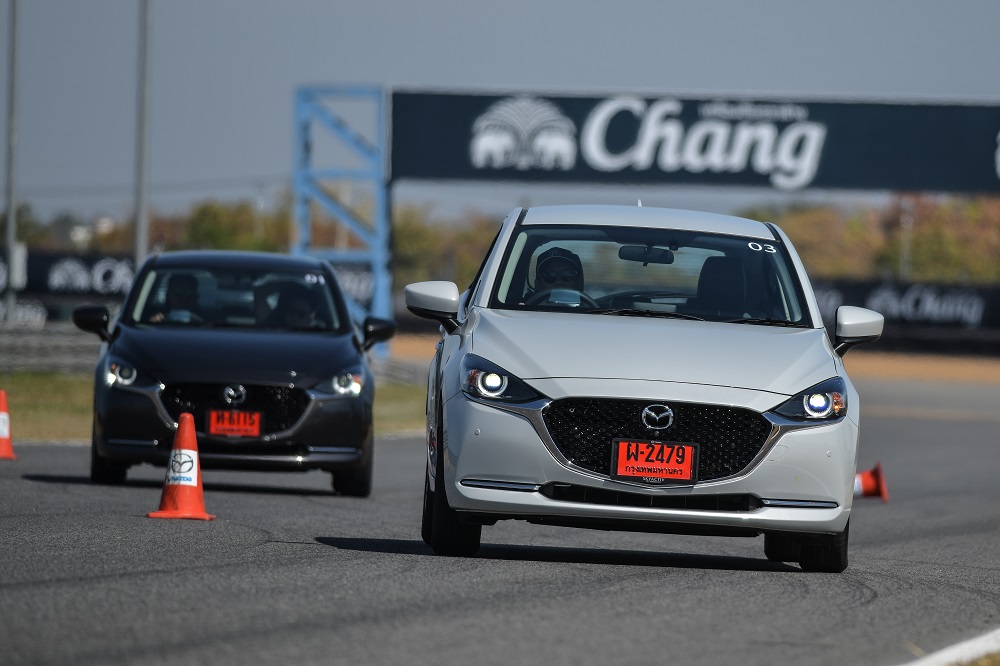 รีวิว ทดลองขับ มาสด้า 2 ใหม่ (Mazda 2)