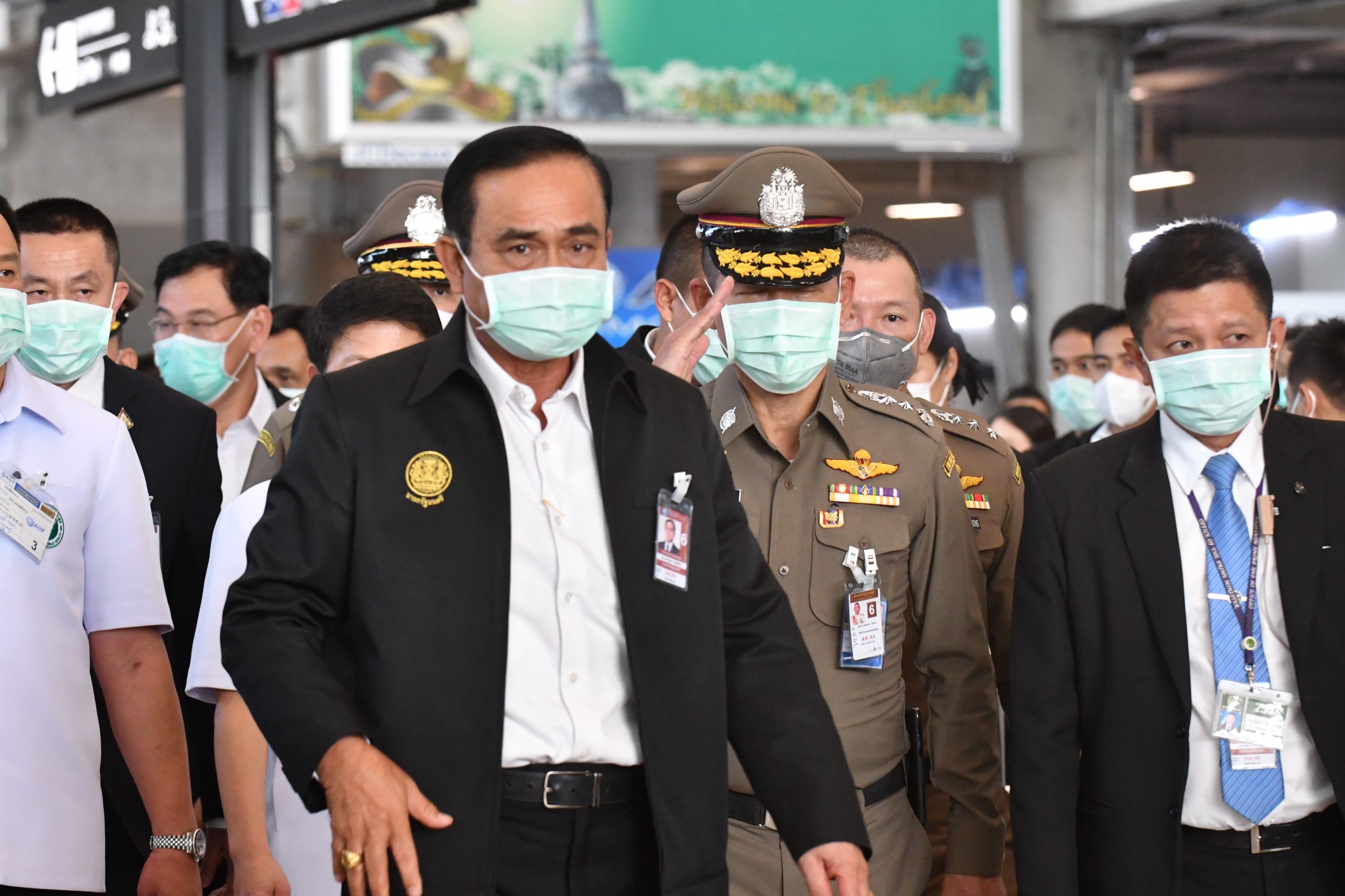 “พล.อ.ประยุทธ์” ไข้ขึ้น หลังตรวจไวรัสโคโรน่า ที่สุวรรณภูมิ ยกเลิกงานทั้งวัน