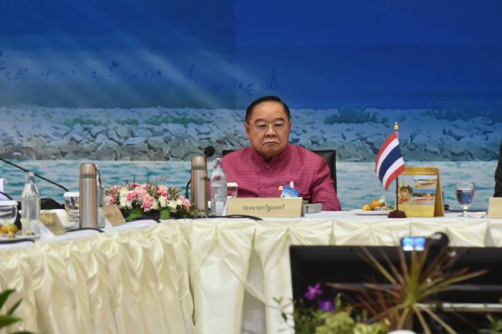 ลุงป้อม ชง “บิ๊กป้อม” ทุบ กฏเหล็กแก้ฝุ่น ห้ามสิบล้อวิ่งวันคี่ 2 เดือน