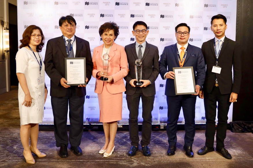 ซีอีโอ BGRIM คว้ารางวัล Best CEO สาขาพลังงาน และรางวัลสุดยอดผู้พัฒนาโรงไฟฟ้าพลังงานแสงอาทิตย์
