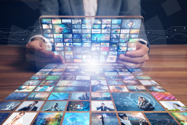 video hosting website. movie streaming service. digital photo album. สตรีมมิ่งเปลี่ยนทิศ แข่งดูฟรี…ขอมีโฆษณา