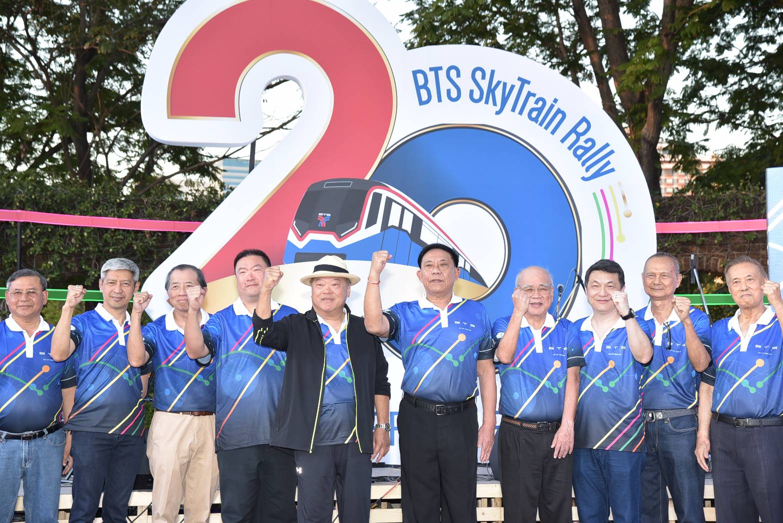 BTS ฉลอง20ปี จัดแรลลี่บนรถไฟฟ้าครั้งแรก “อัศวิน” ย้ำค่าโดยสารใหม่ไม่ถึง100บาท