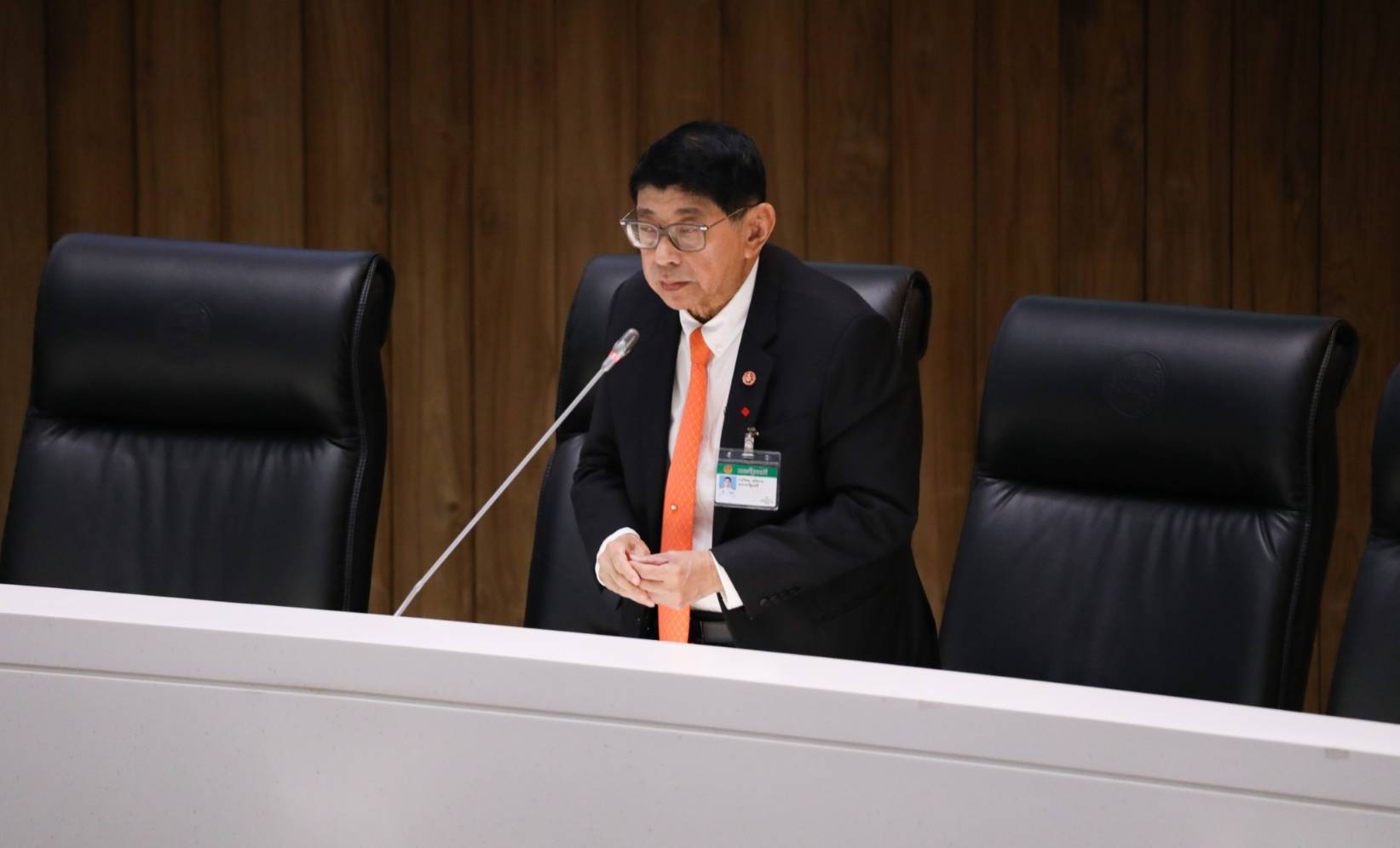 “วิษณุ – ดอน” ปัด แก้ กม.ศุลกากร เข้าทาง “ฟิลลิปมอร์ลิส” ย้อน “คดีถุงขนมหน้าศาล”