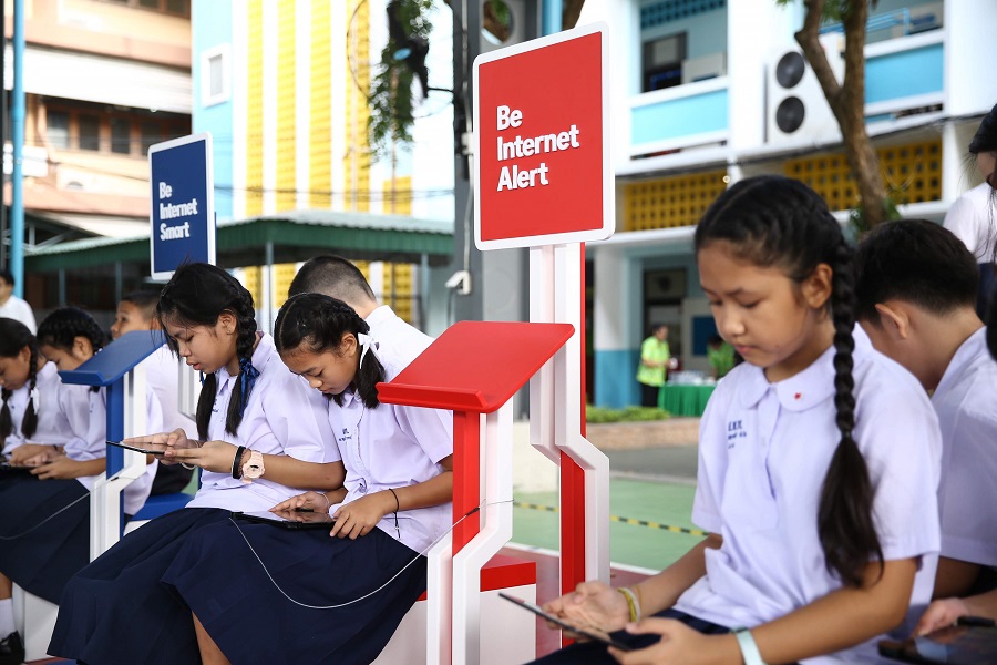 ประชาชาต ธ รก จ