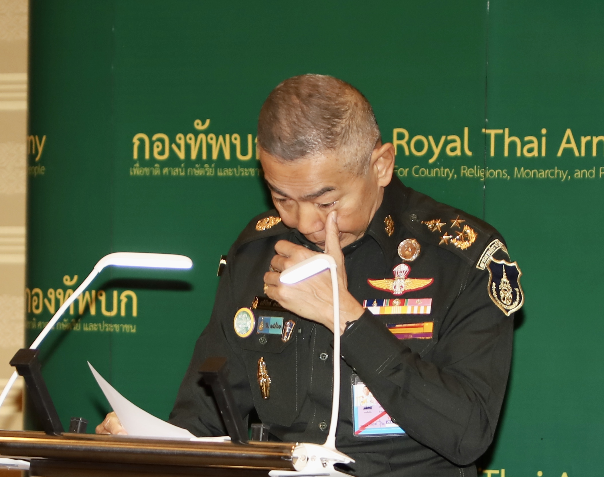 “ผบ.ทบ.” แถลงขอโทษเหตุกราดยิงโคราช ปมซื้อที่ดิน ผิดใจผู้บังคับบัญชา