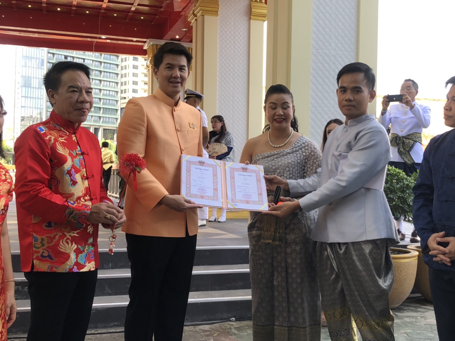 “หว่ออ้ายหนี่ ที่สัมพันธ์ สมรสกัน ที่เจ้าท่า” 14 กุมภา เจ้าพระยาสีชมพู