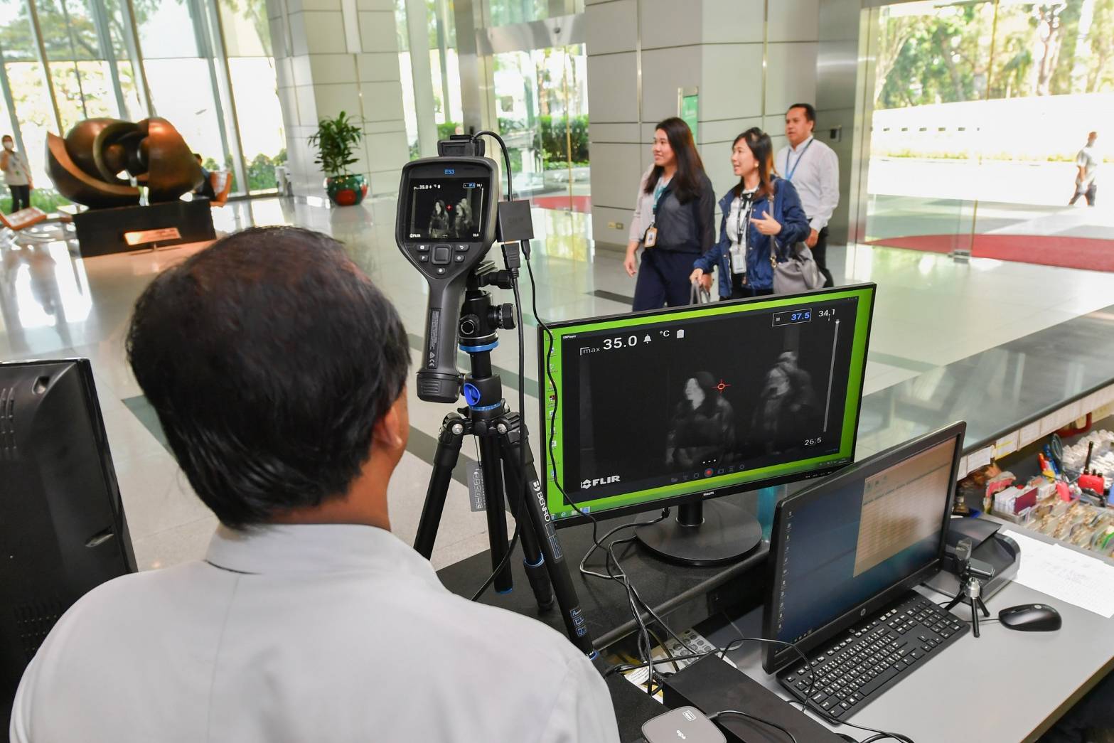แบงก์กสิกรไทยติดตั้ง Thermoscan 5 อาคารหลัก ปกป้องลูกค้า-พนักงานจากไวรัสโควิด-19