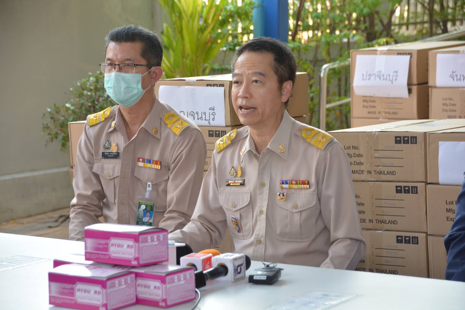 ปลัดพาณิชย์นำทีมลงพื้นที่ตรวจหน้ากากอนามัย ก่อนส่งตรง22 จังหวัด