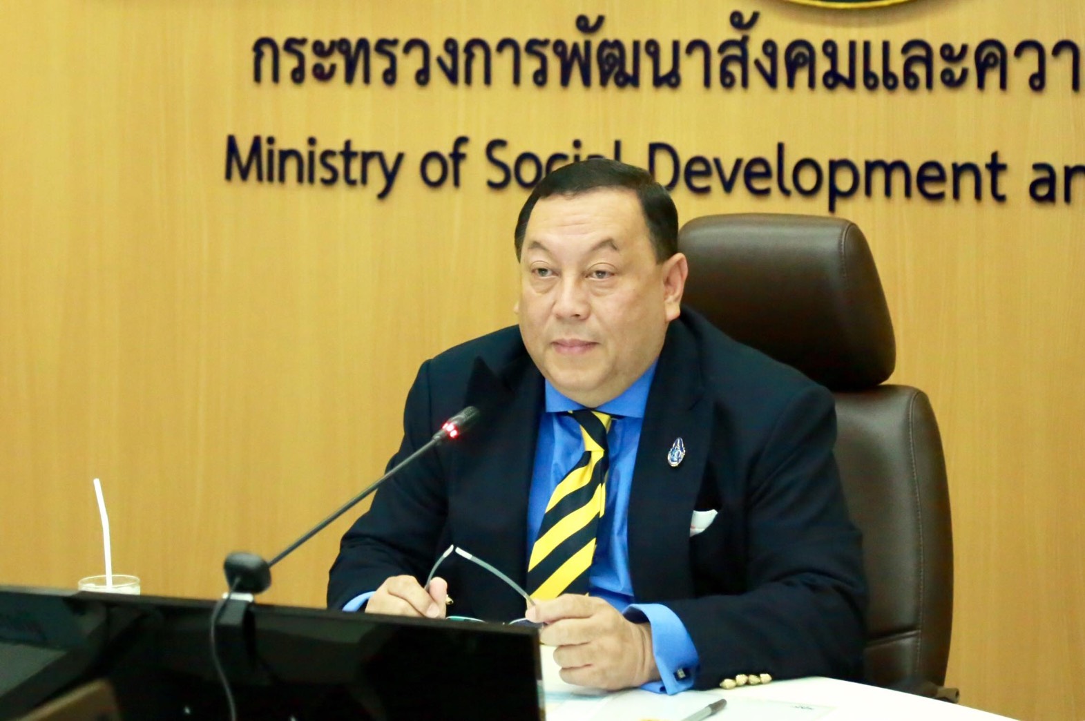 กระทรวงการพัฒนาสังคมฯ แจกมาตรการเพียบอุ้มผู้มีรายได้น้อย
