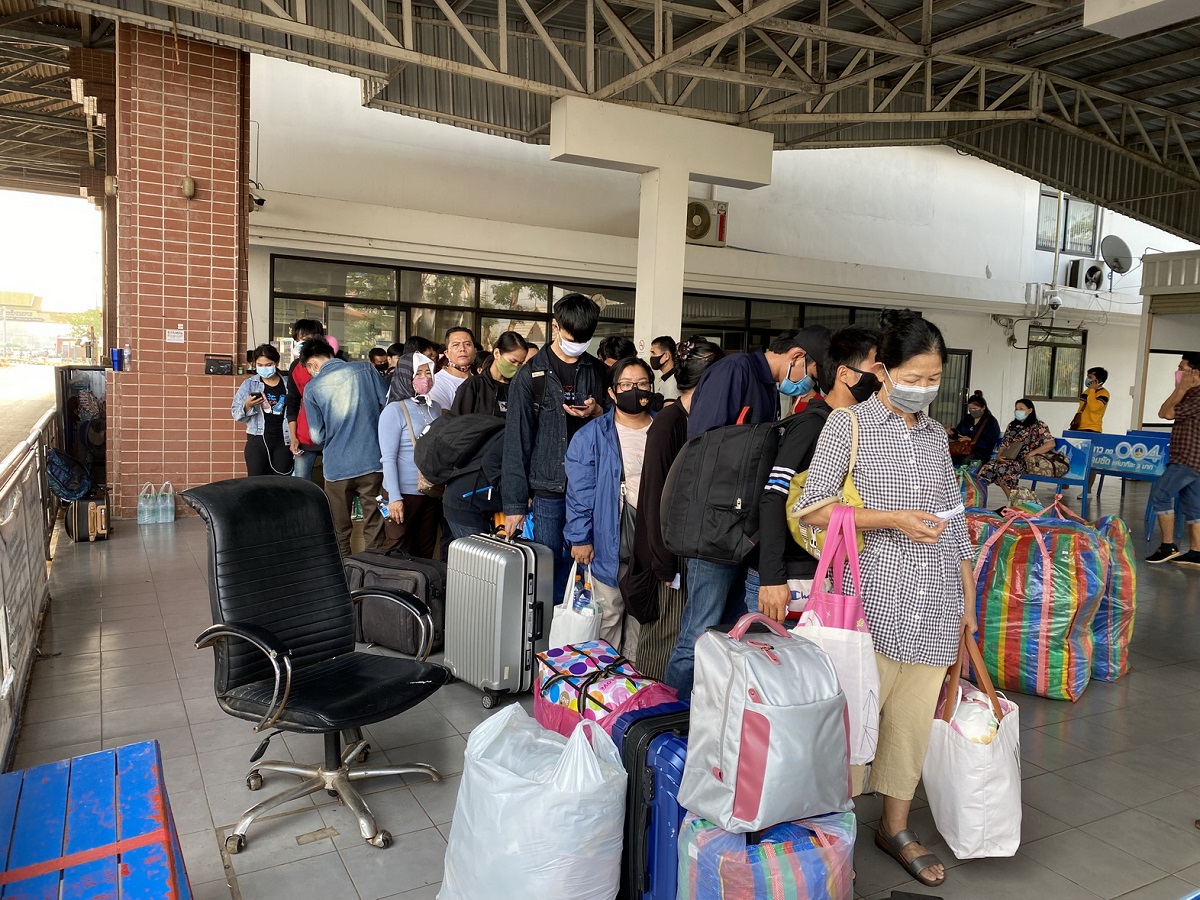 76 จังหวัดอ่วมพิษ ‘โควิด’ เศรษฐกิจ-ค้าชายแดนระส่ำ !!