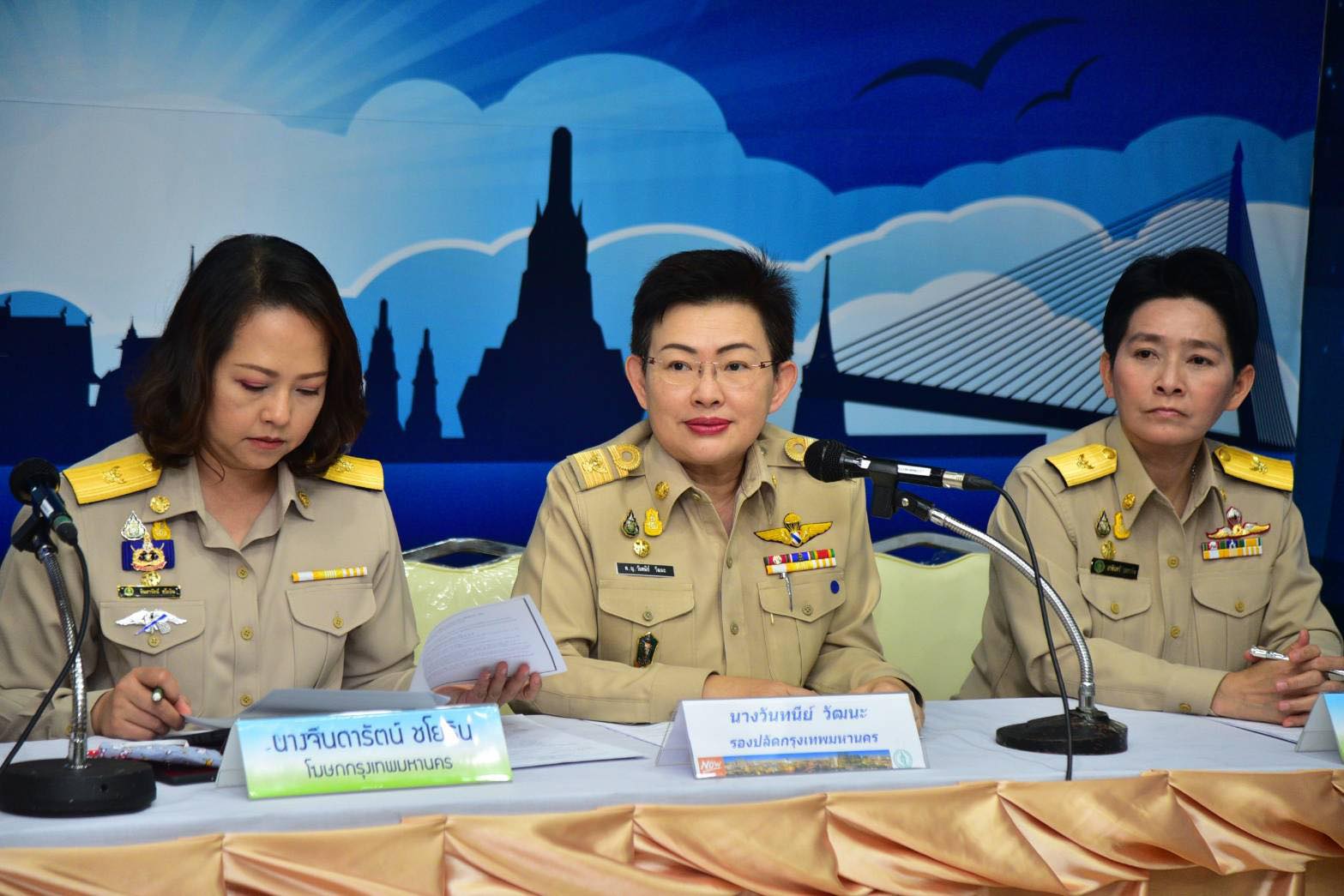 กทม.เตรียม 4 โรงพยาบาลในสังกัดรับผู้ป่วยโควิด-19 ยันเจ้าหน้าที่ดับเพลิงบางอ้อไม่ได้ติดเชื้อทั้งสถานี