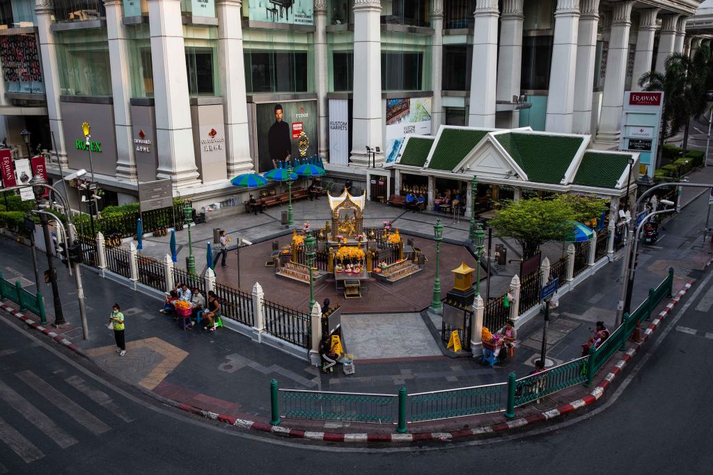ในวิกฤตมีโอกาสเสมอ โดย ฐากูร บุนปาน