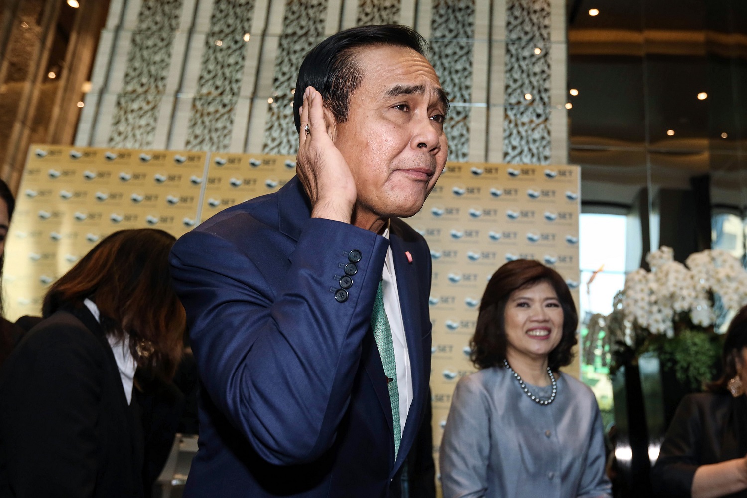 บิ๊กตู่เดอะซีรีส์! ประยุทธ์ เปิดทำเนียบฯ “มีปัญหา ปรึกษานายกฯ”