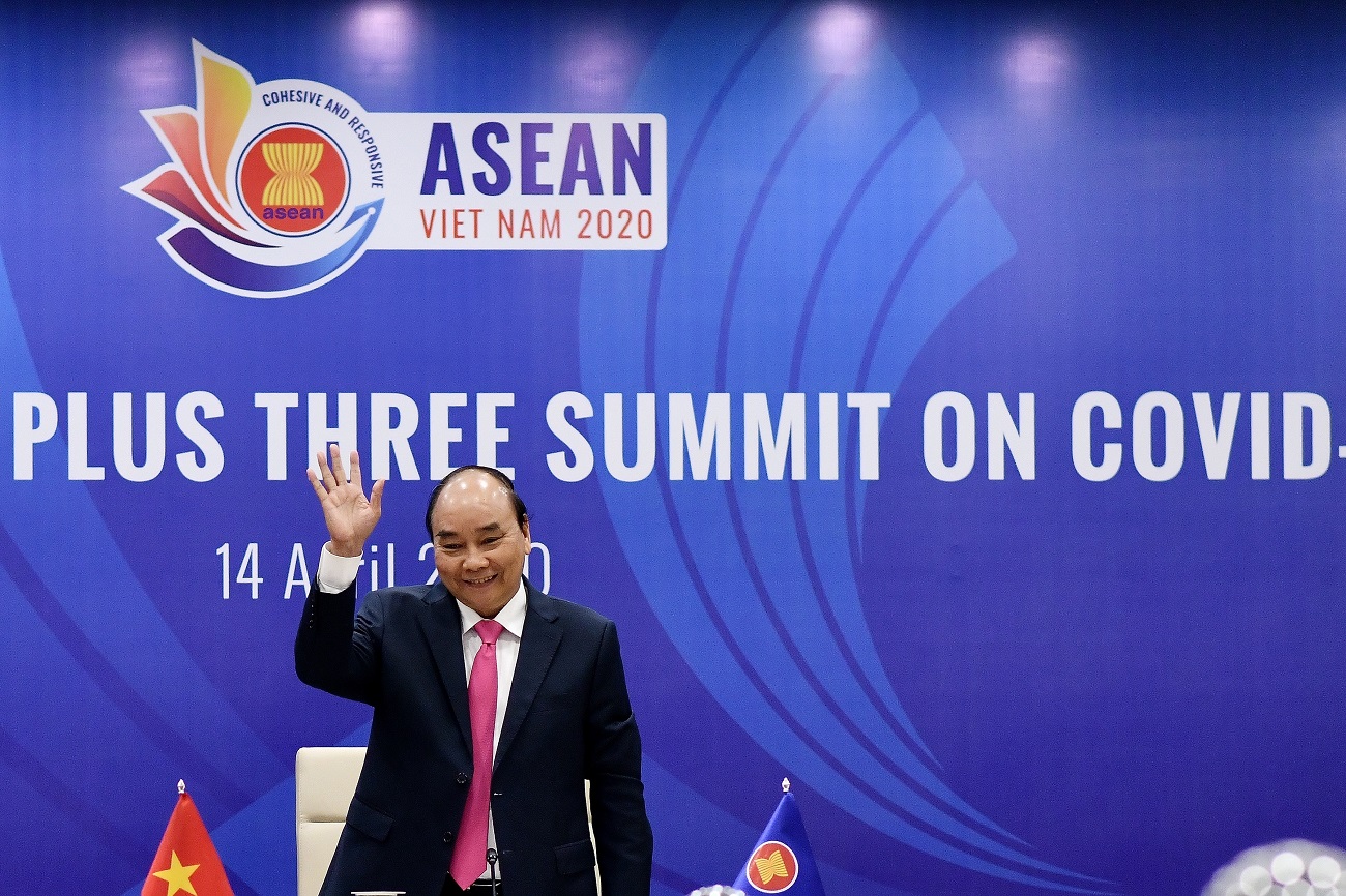 “ผู้นำอาเซียน” เปิดประชุมทางไกล เน้นย้ำ “ร่วมมือ-คุมโรค-รักษาการค้า” ทางรอดโควิด-19