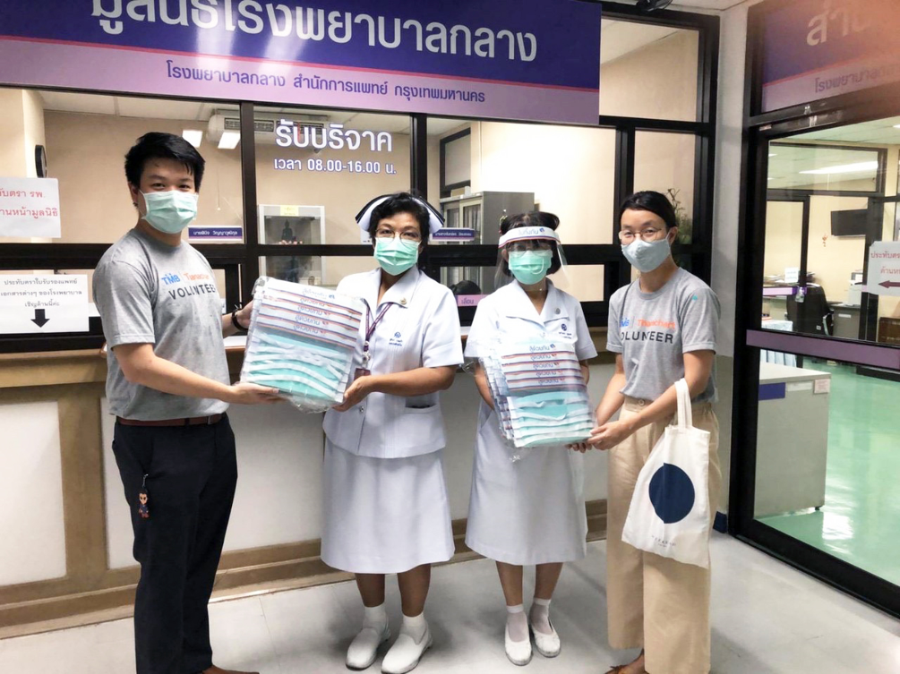 โครงการไฟ-ฟ้า ทีเอ็มบี และธนชาต เดินหน้าส่งมอบความห่วงใยจัดกิจกรรม “Face Shield ช่วยชาติ”