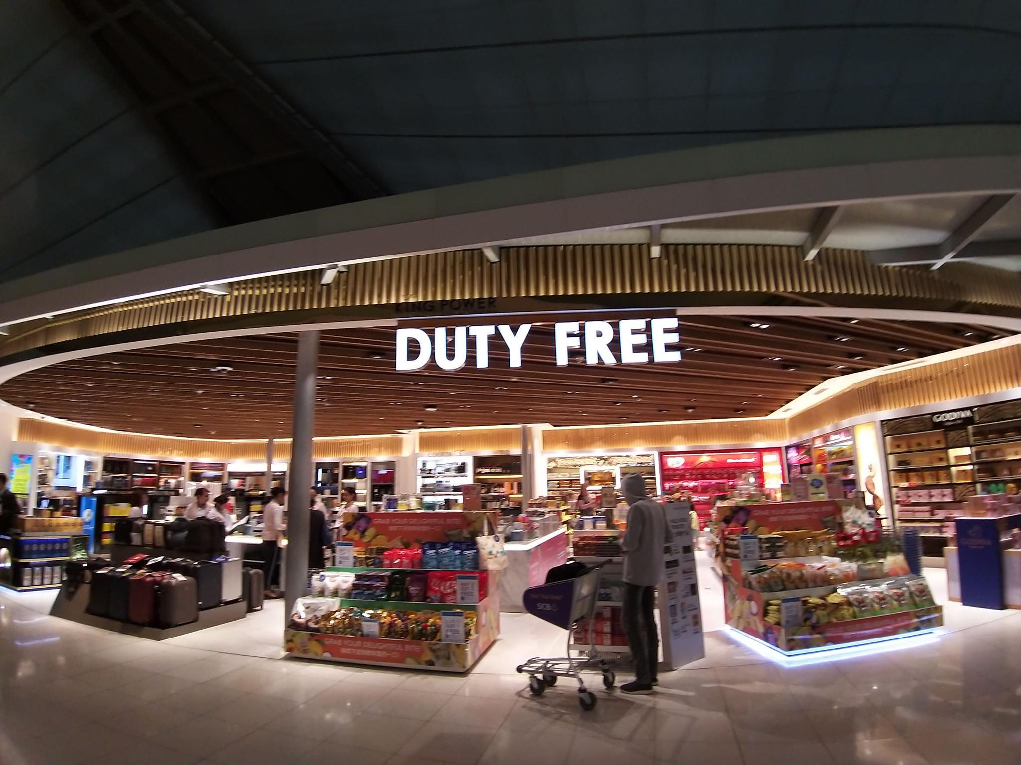 “คิง เพาเวอร์” ผ่าวิกฤติ! เปิดช้อปออนไลน์แบรนด์เนม Duty Free พร้อมส่งตรงถึงบ้าน