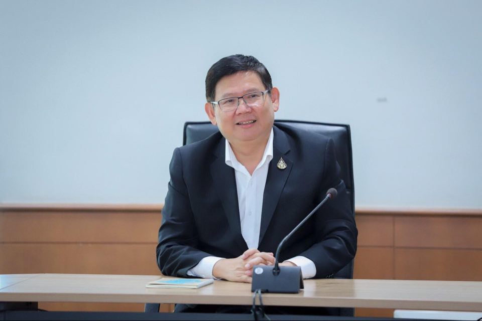 “สุวิทย์” ดันเรียนออนไลน์ นำร่องโรงเรียนสาธิตในสังกัด 96 แห่งทั่วประเทศ