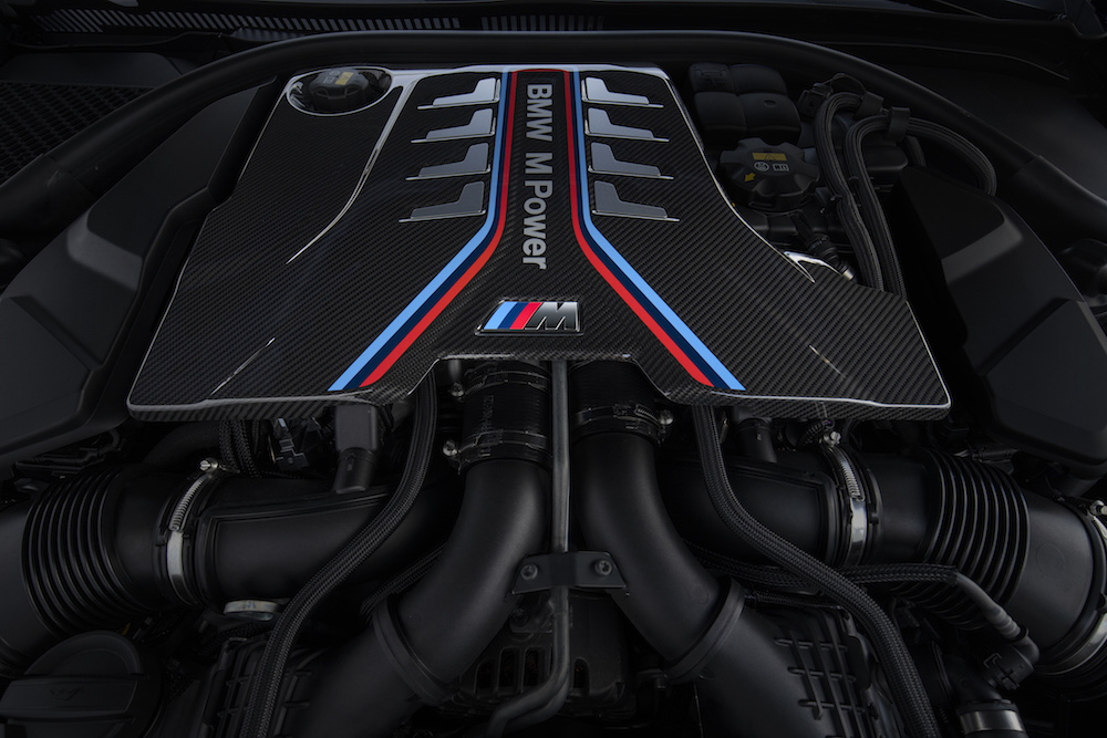 เครื่องยนต์ ของ BMW M8