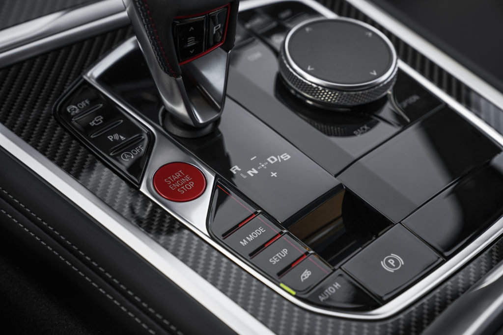 เกียร์ BMW M8 Competition Coupe