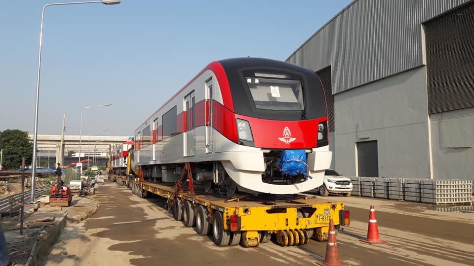 “ศักดิ์สยาม” ดึงเอกชนเสียบเดินรถไฟฟ้าสายสีแดง เลื่อนเปิดปี’65