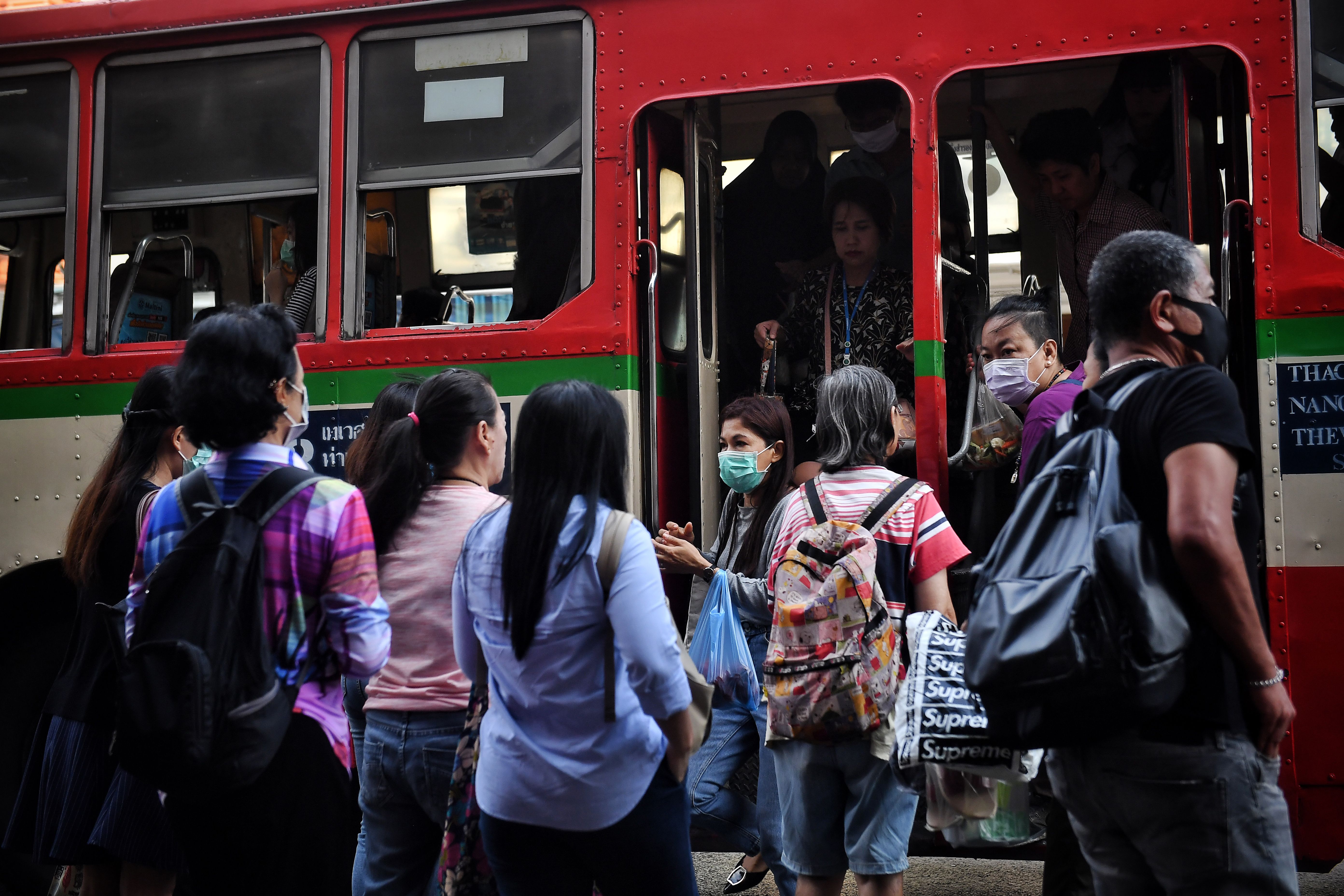 “กรุงไทย-ขสมก.” ชวนจ่ายค่ารถเมล์​ผ่านบัตร ลดความเสี่ยงติดโควิด-19