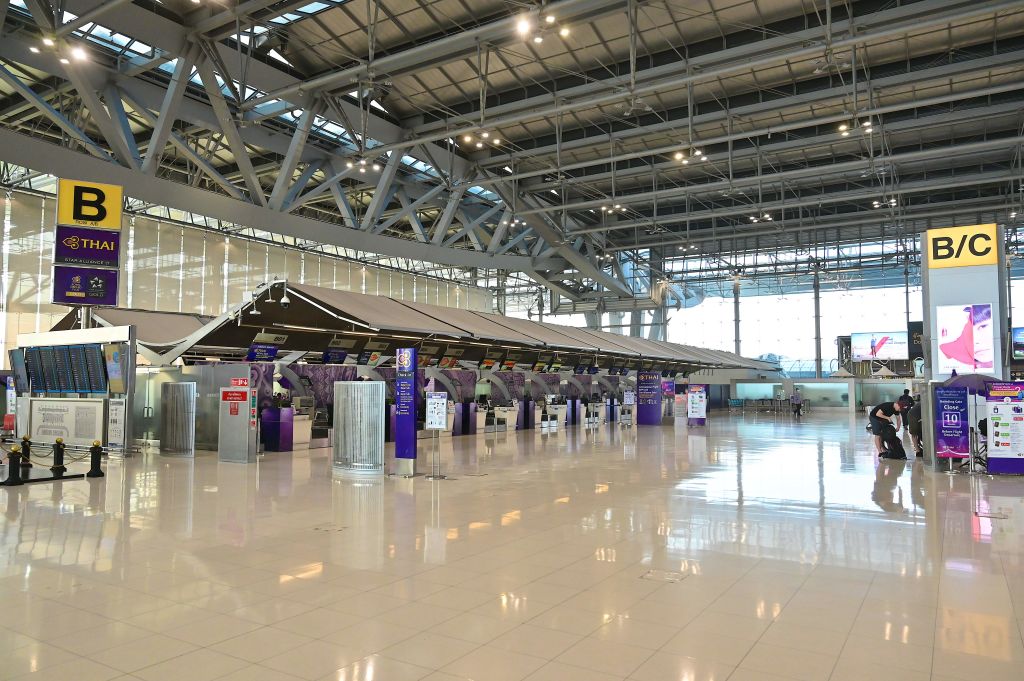 เหงาสุดๆ สนามบิน “สุวรรณภูมิ” ผู้โดยสารลดฮวบ 96.2% เหลือ 6,441 คน