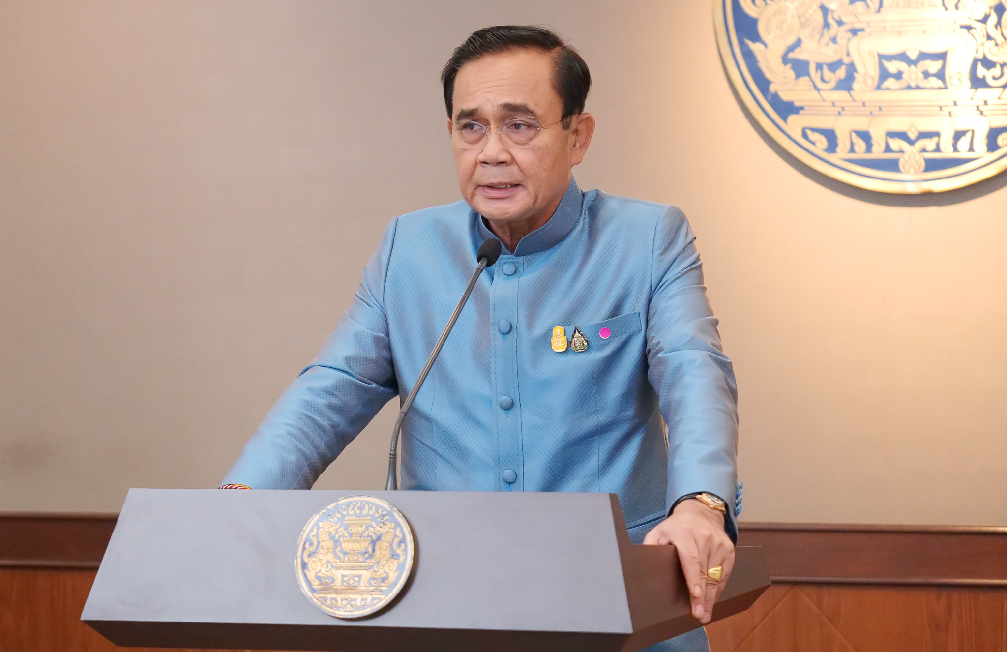 ลุ้น ครม. เคาะสัปดาห์หน้า เลื่อน “เคอร์ฟิว-พ.ร.ก.ฉุกเฉิน-รีสตาร์ตธุรกิจ”