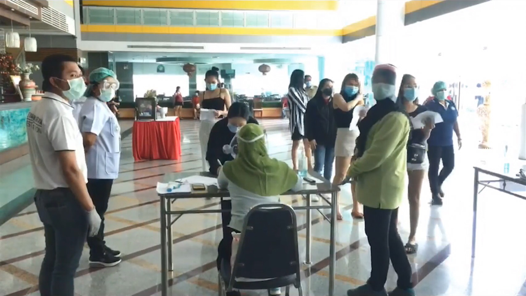 187 แรงงานไทยกลับจากมาเลย์ ผ่านกักตัว 14 วัน ปลอดโควิด เตรียมกลับ”อีสาน-เหนือ”